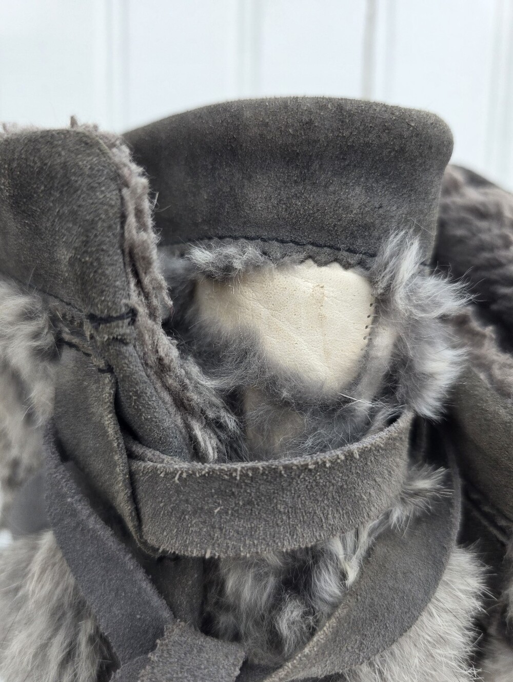 Manitobah Mukluks Tall Wrap Winter Snow Boots Charcoal Grey Rabbit Fur Size W6 - Picture 6 of 16
